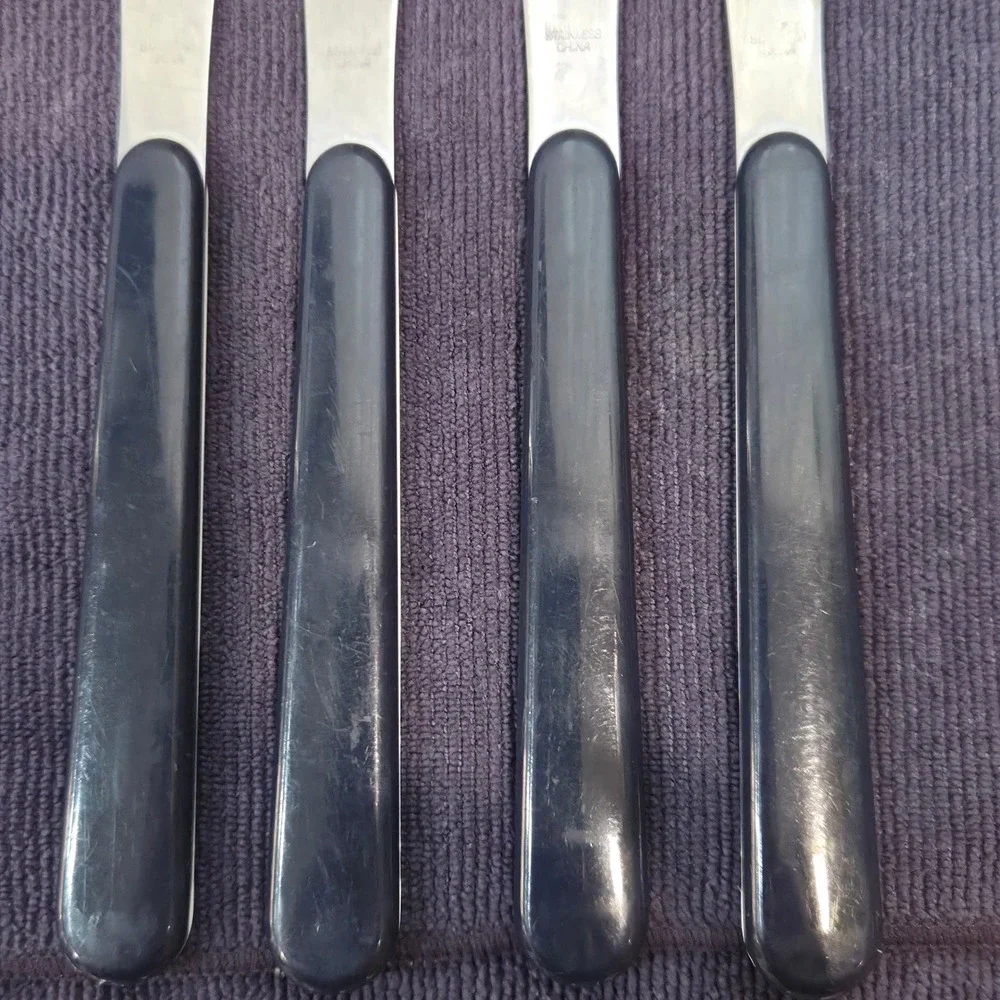 Pfaltzgraff dinner knives